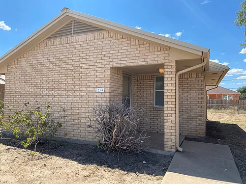 1309 Paisano Pl Photo 1