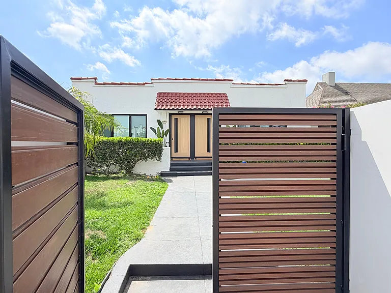 1265 Keniston Ave — Photo 3