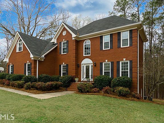 5th image of 90 Highlands Ln