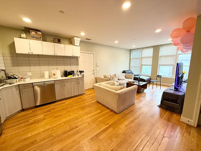 299 Dudley St #4 — Photo 6