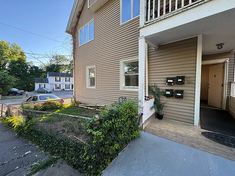 104 Fairview Ave #1 — Photo 8