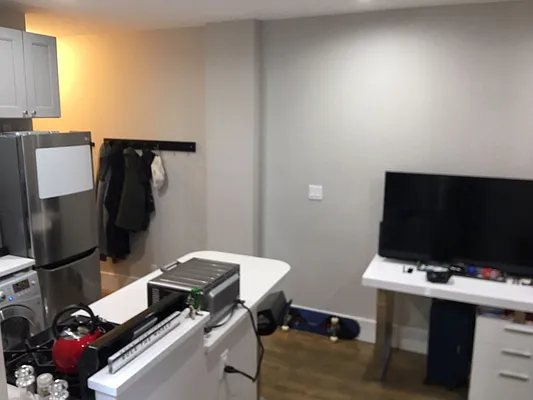 Rented by Mdays Realty | media 43