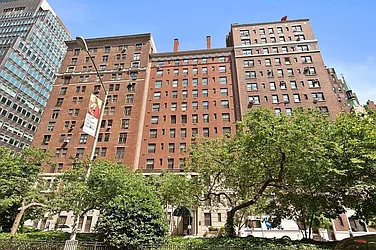 71 Park Avenue in Murray Hill