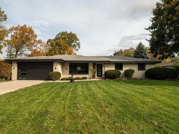 3150 S Ventura DRIVE, New Berlin, WI 53151