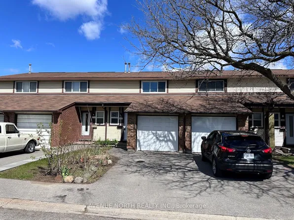 1460 Foxwell St #25, Ottawa, ON K1B 5J4
