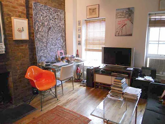 Rented by Manhattan Property Group | media 22