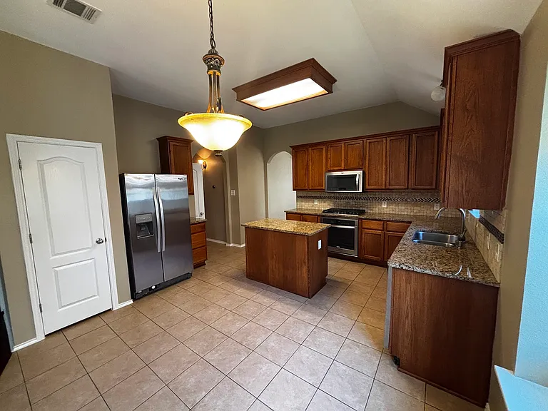 10725 Casitas Dr — Photo 4