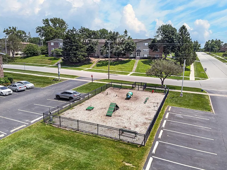 27-Woodlands-27_Dog Park