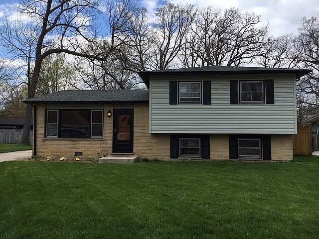 1st image of 18166 W Avon Ct