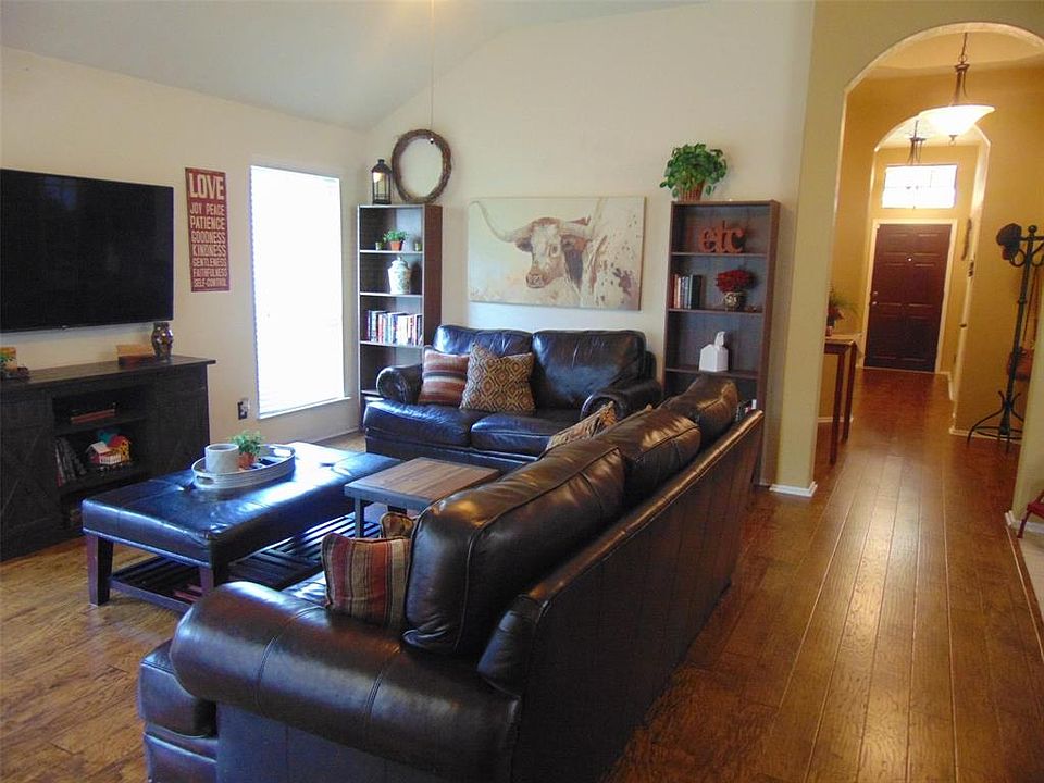 1st image of 7819 Meandering Oak Ln