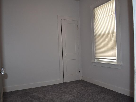 5th image of 2646 Commercial Ave