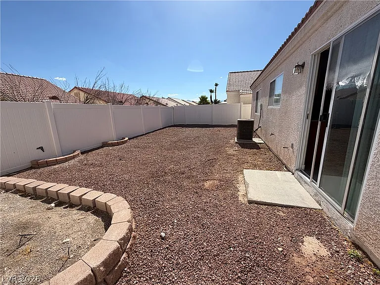 513 Lava Beds Way — Photo 21