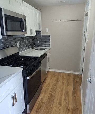 4th image of 100 E Holly Ave APT 2M
