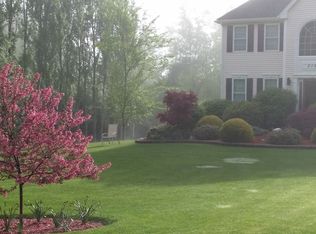 515 Oakham Rd, Barre, MA 01005