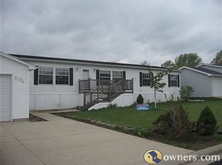 5714 Knollview Dr, Waterloo, IA 50701