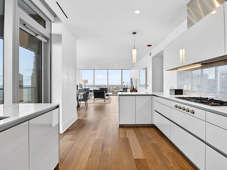 363 E Wacker Dr #3709 — Photo 10