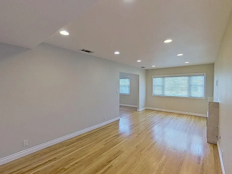 420 Adlena Dr — Photo 14