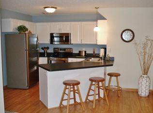 8718 Quarry Ridge Ln UNIT C, Woodbury, MN 55125