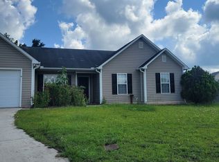 502 Winter Ct, Jacksonville, NC 28540