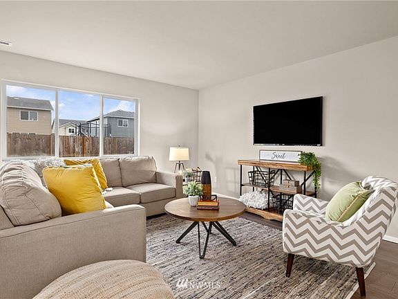 Room to relax and entertain.