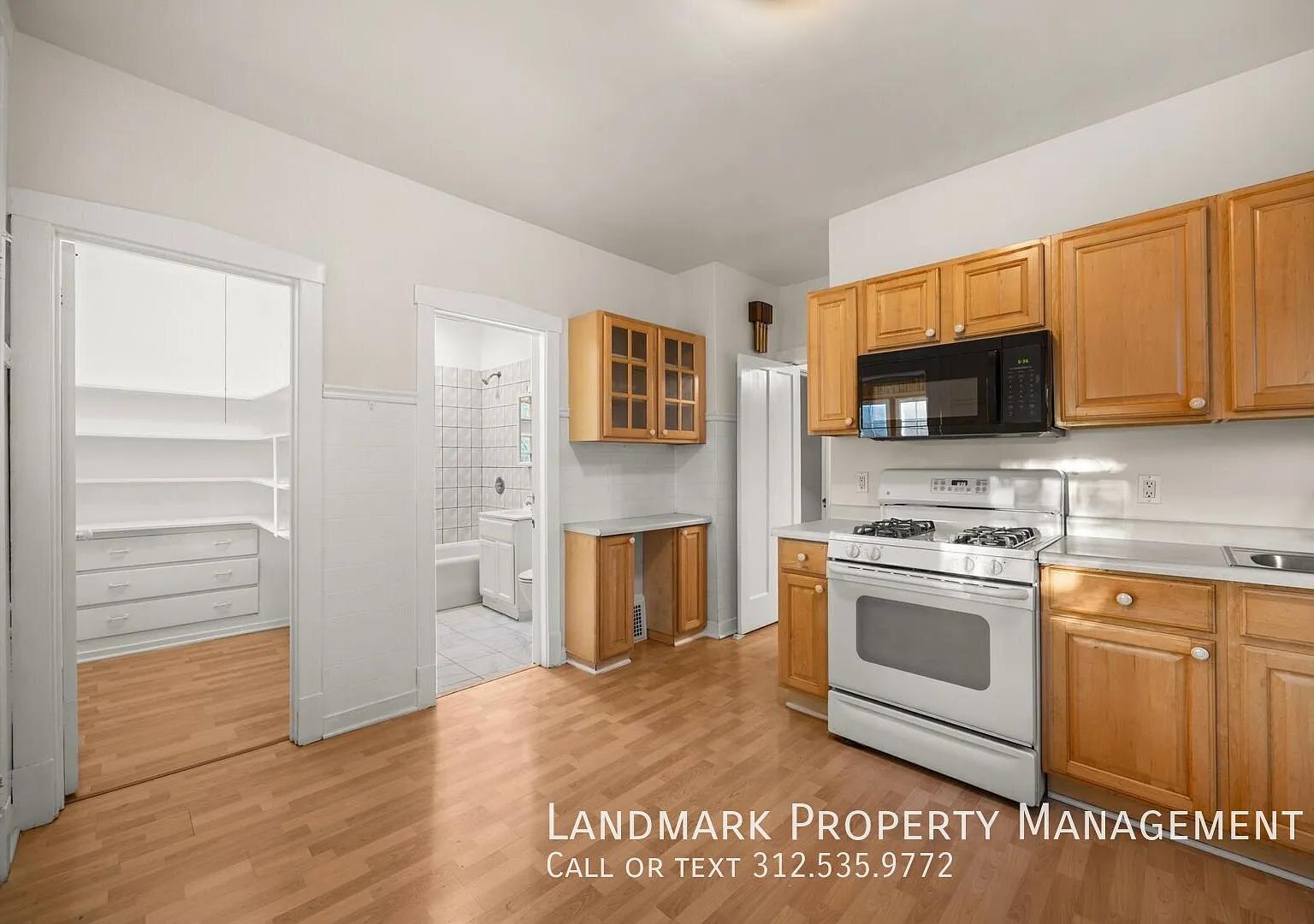 3030 N Normandy Ave — Photo 3