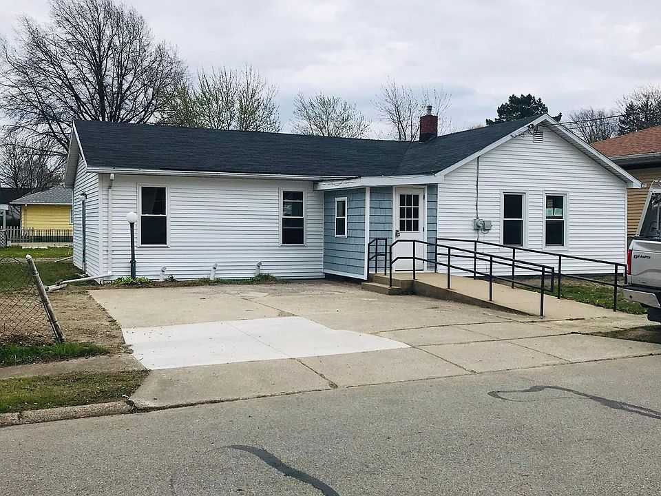 1st image of 3813 Dexter Ave