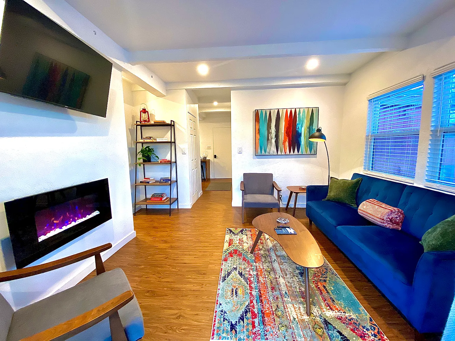 2 bed, 552 sqft, $4,500 — Photo 2