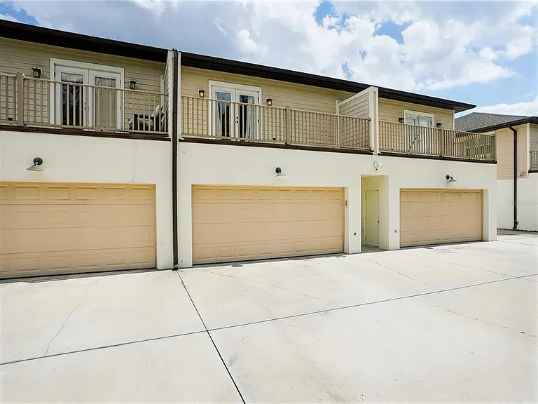 2233R E Kaley Ave #6 — Photo 25