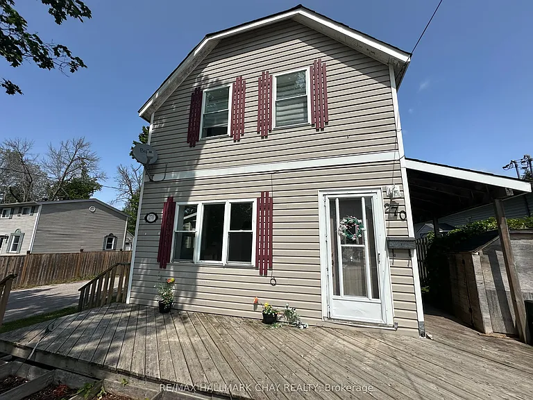 270 Moffat St #A — Photo 4