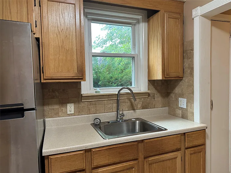 15801 Centralia — Photo 9