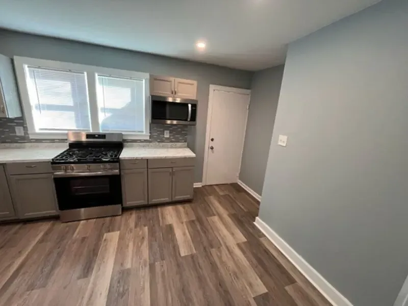 2 bed, 1036 sqft, $995 — Photo 4