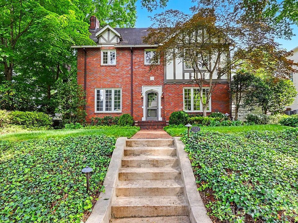 1st image of 1527 Stanford Pl