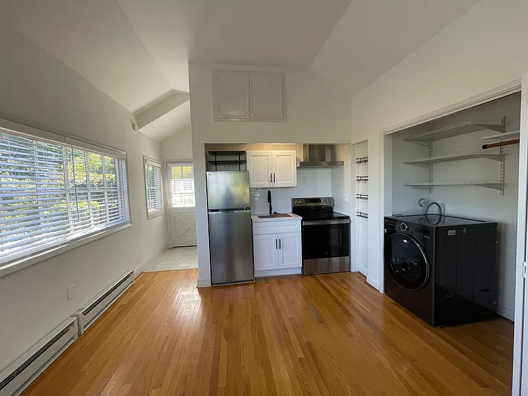 54 Cleland Ave — Photo 8