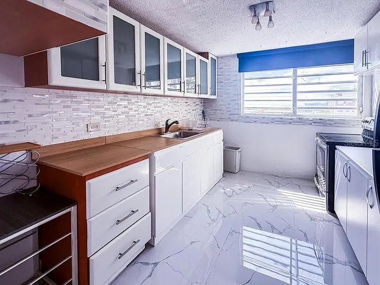 Miramar Towers 721 Hernandez St. #A-7 — Photo 9