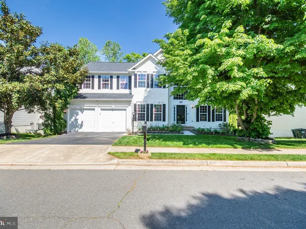 5235 Daybreak Ln, Woodbridge, VA 22193