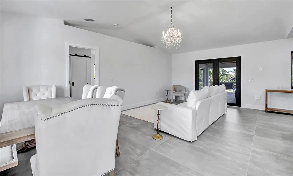 2 bed, 2.0 bath, 1058 sqft, $3,300 — Photo 2