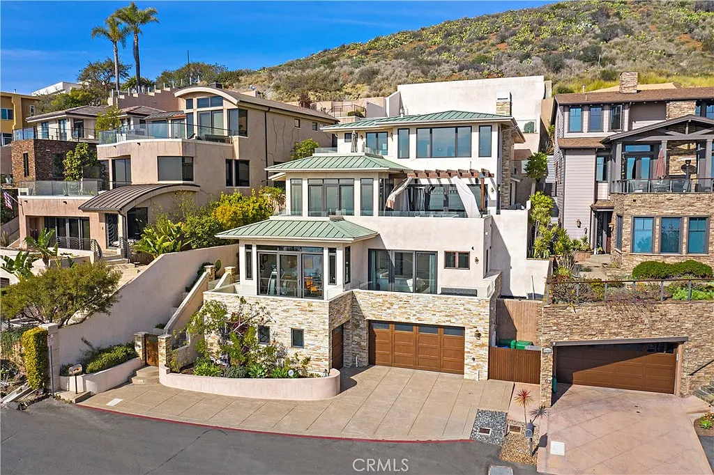 5 bed, 5.5 bath, 4161 sqft, $20,000 — Photo 3