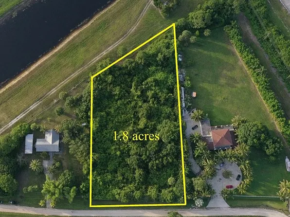 169TH Pl N #P-11, Palm Beach Gardens, FL 33418