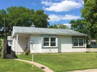 1054 E 12th St, Fremont, NE 68025