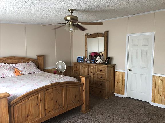 4th image of 27160 Sheffield Ln