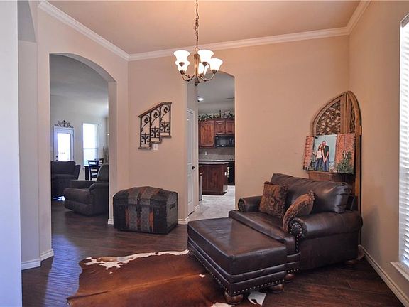 3rd image of 778 Peach Ln