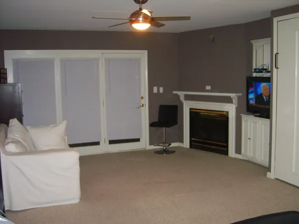 2726 Hollywood Ter APT 104, Louisville, KY 40206