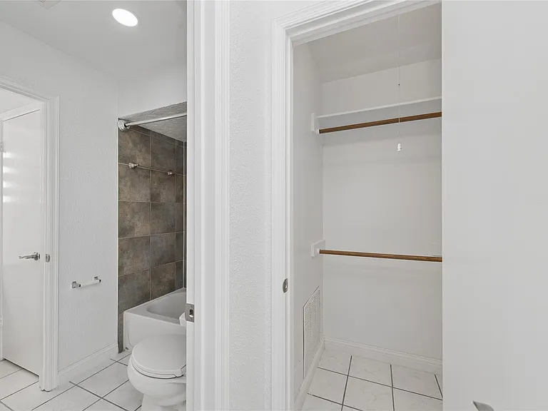 2705 Lawndale Dr — Photo 19