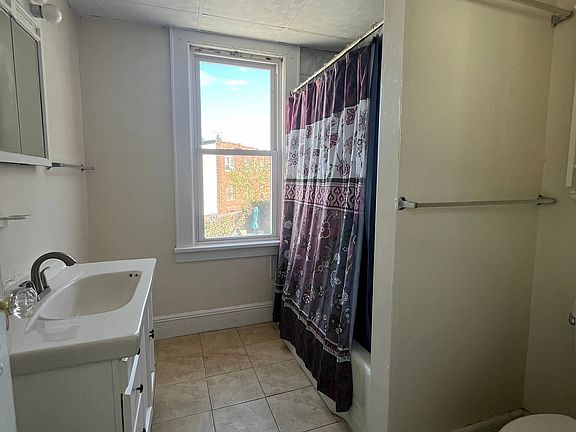 3rd image of 122 Midland Ave #2