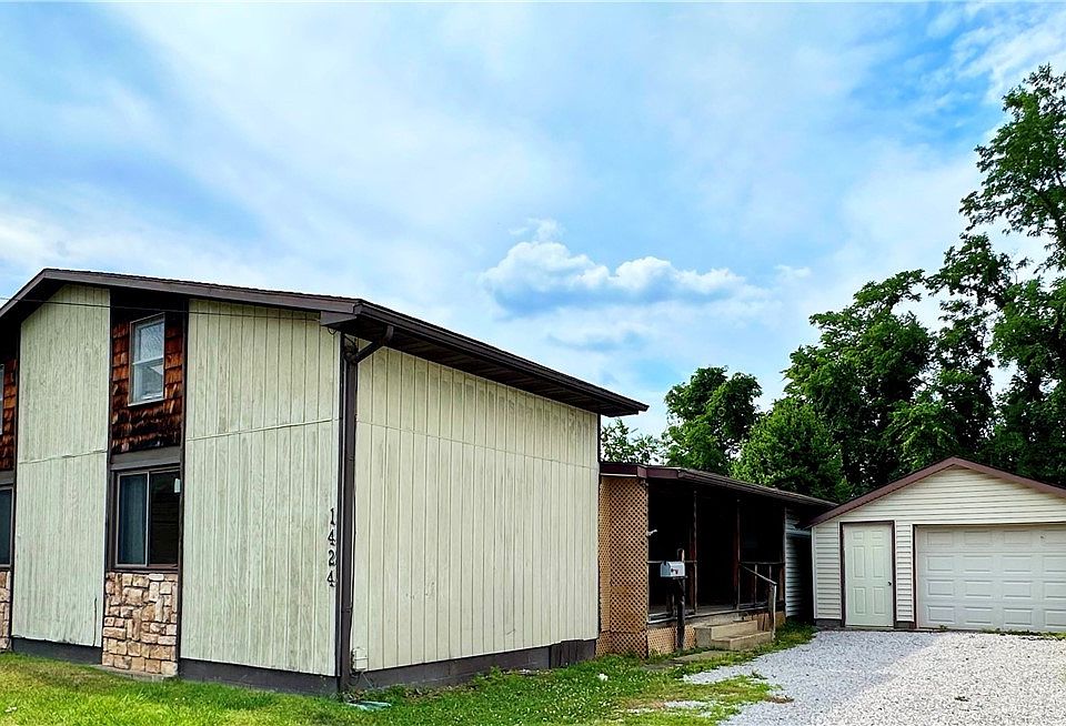 1st image of 1424 Putnam Howe Dr