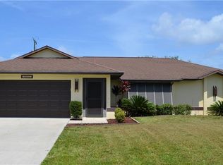 905 SW 11th Pl, Cape Coral, FL 33991