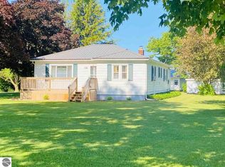 8651 N Baldwin Rd, Saint Louis, MI 48880