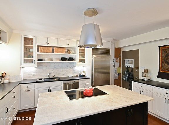5th image of 1508 Hinman Ave APT 3D