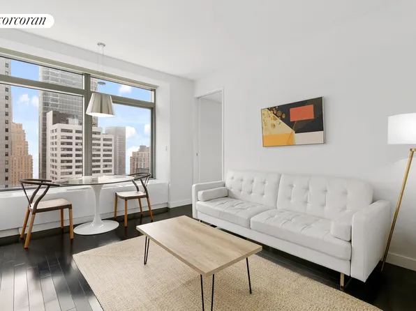 123 Washington Street image 1 of 13