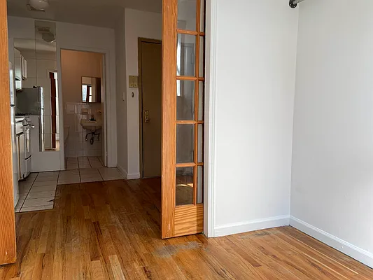 Rented by J Misrahi Realty Corp | media 2